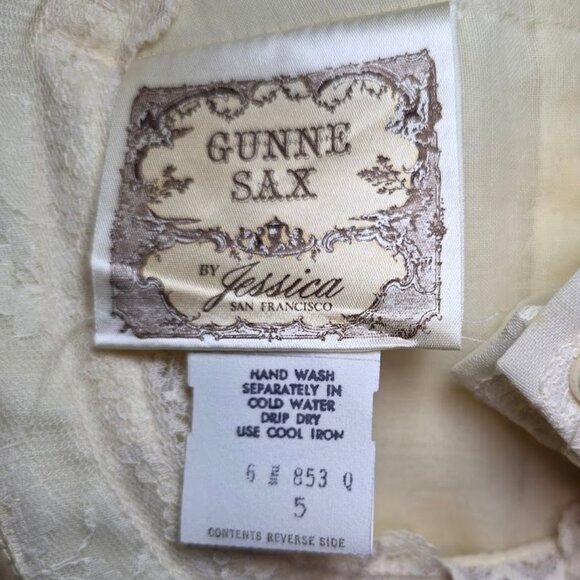 Vintage 1970s Gunne Sax by Jessica McClintock Lace Maxi Dress 5 - Picture 15 of 16